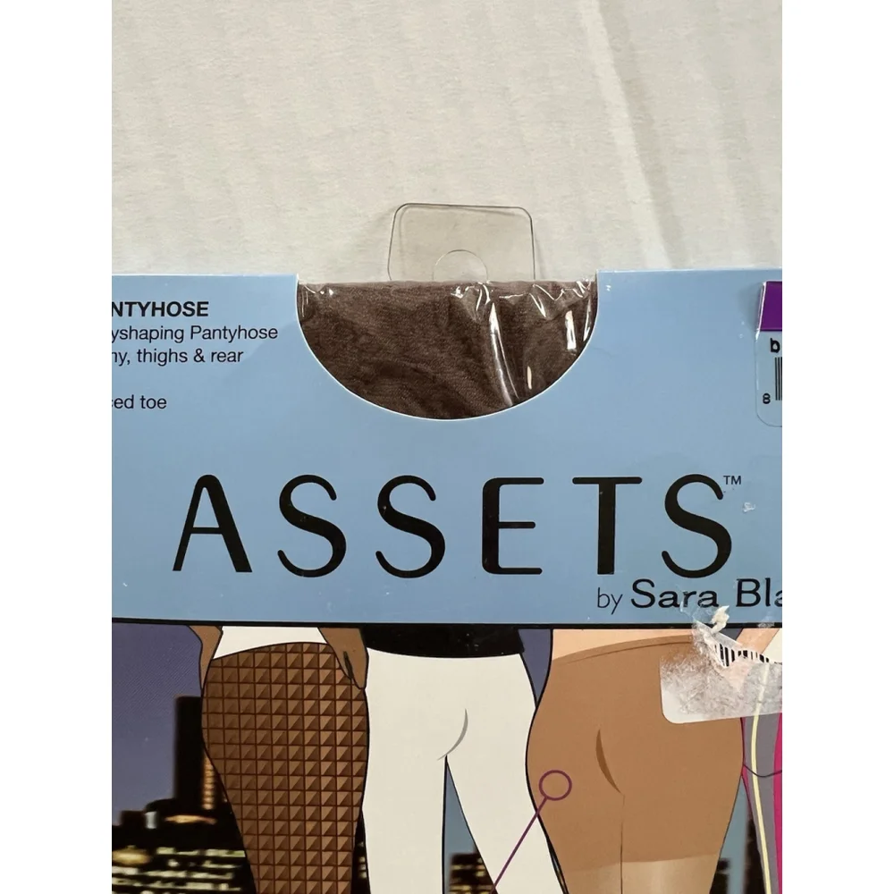 NEW Assets by Spanx Sara Blakely Fabulous Bodyshaping Pantyhose Brown 5 Sheer